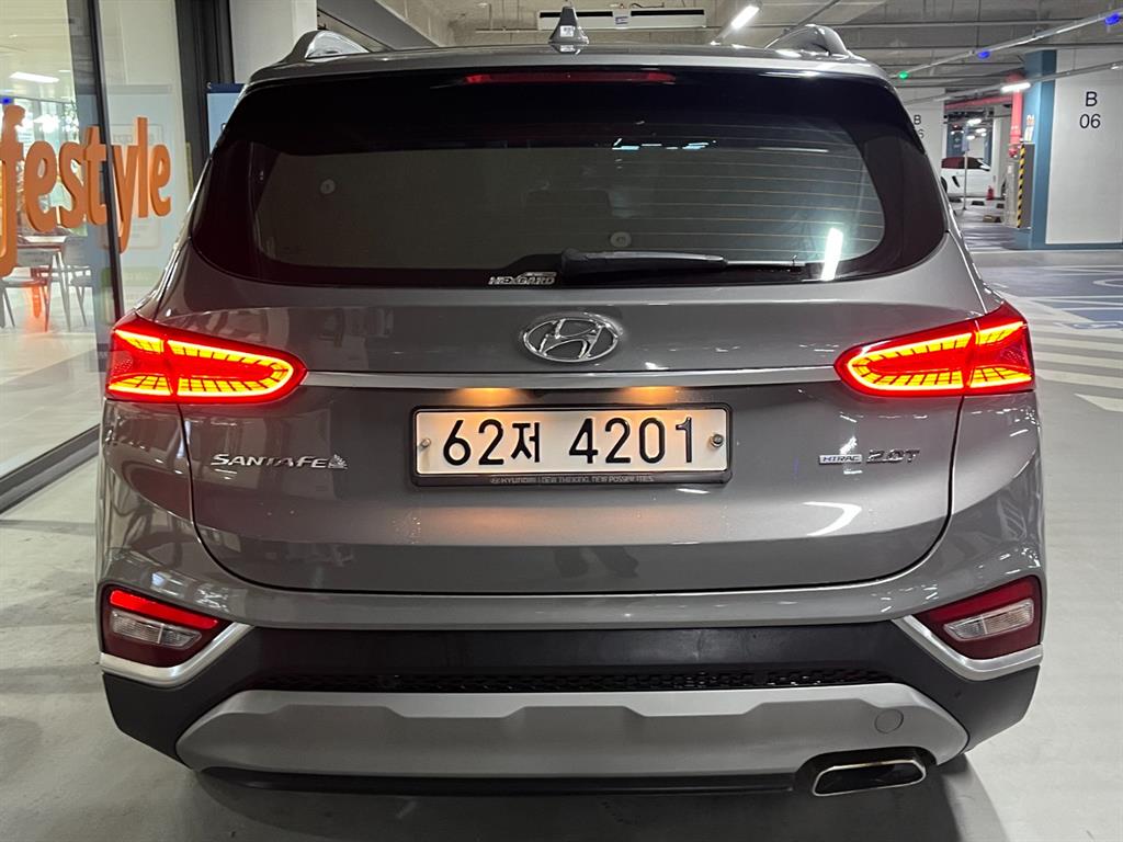 HYUNDAI Santa Fe - Vista 5