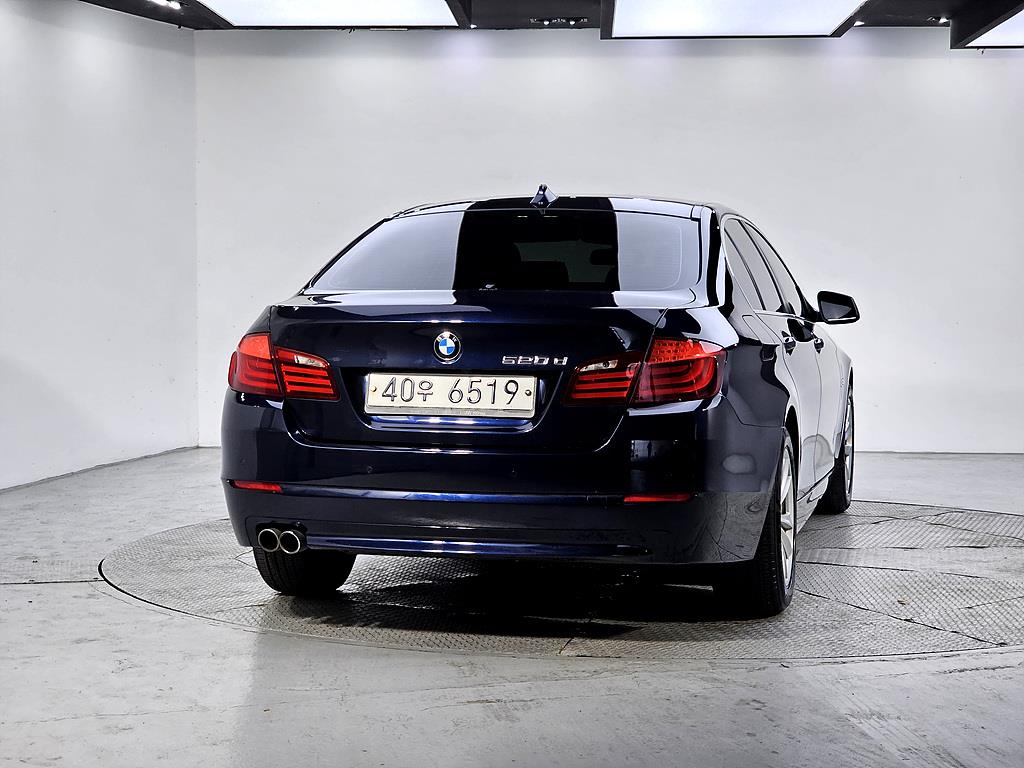BMW 5 Series - Vista 3