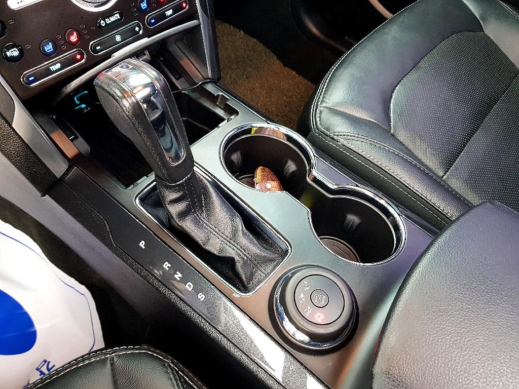 Ford Explorer - Vista 12