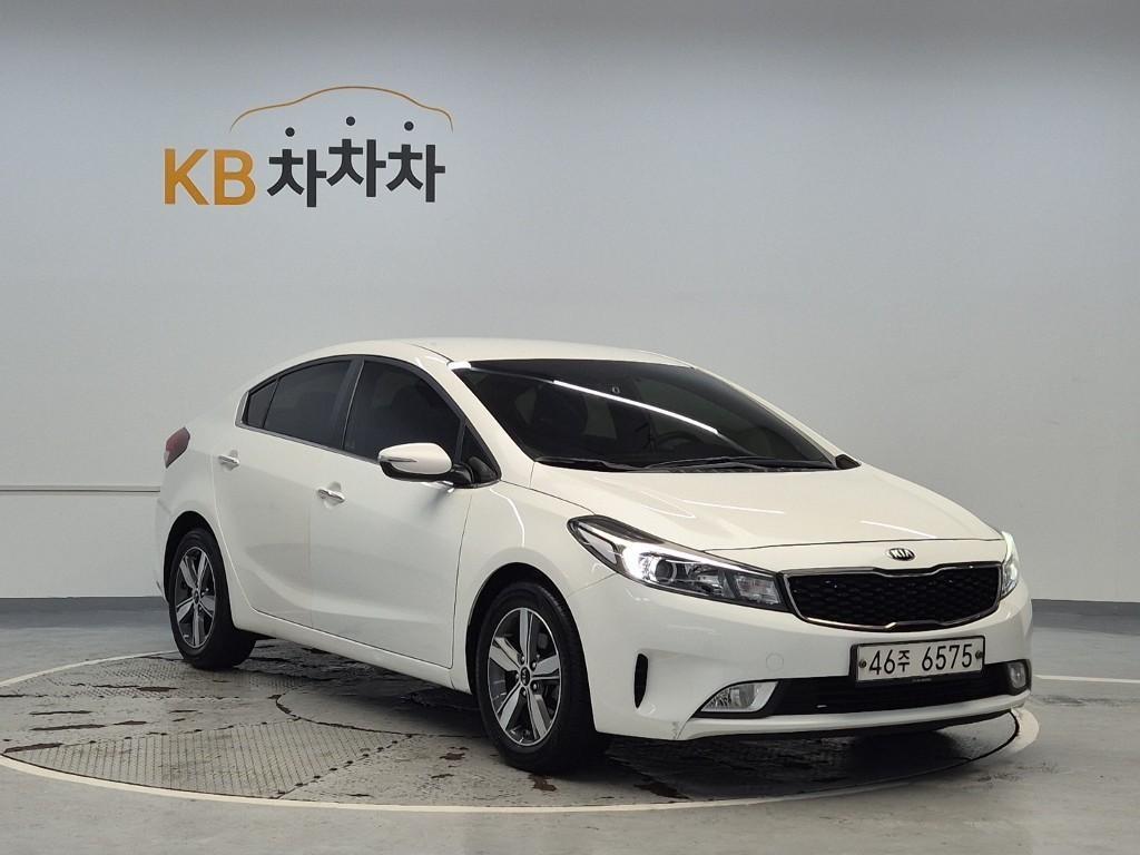 KIA K3 - Vista 4