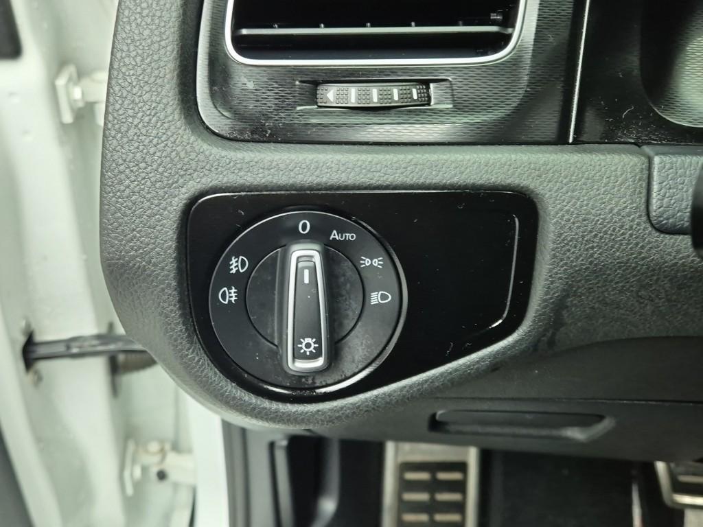 Volkswagen Golf 2014 Blanco - Importación desde Corea - HF Imports Iquique - Foto 15