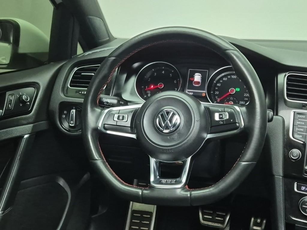 Volkswagen Golf - Vista 9