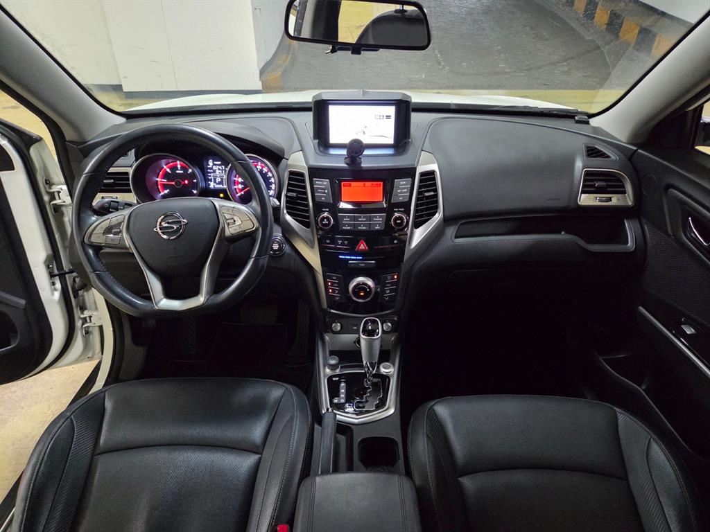 Ssangyong Tivoli - Vista 8