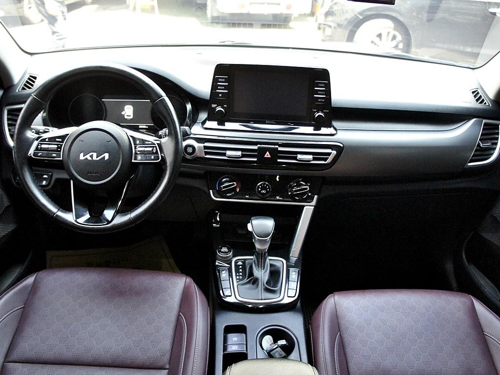 KIA Seltos 2023 Blanco - Importación desde Corea - HF Imports Iquique - Foto 7