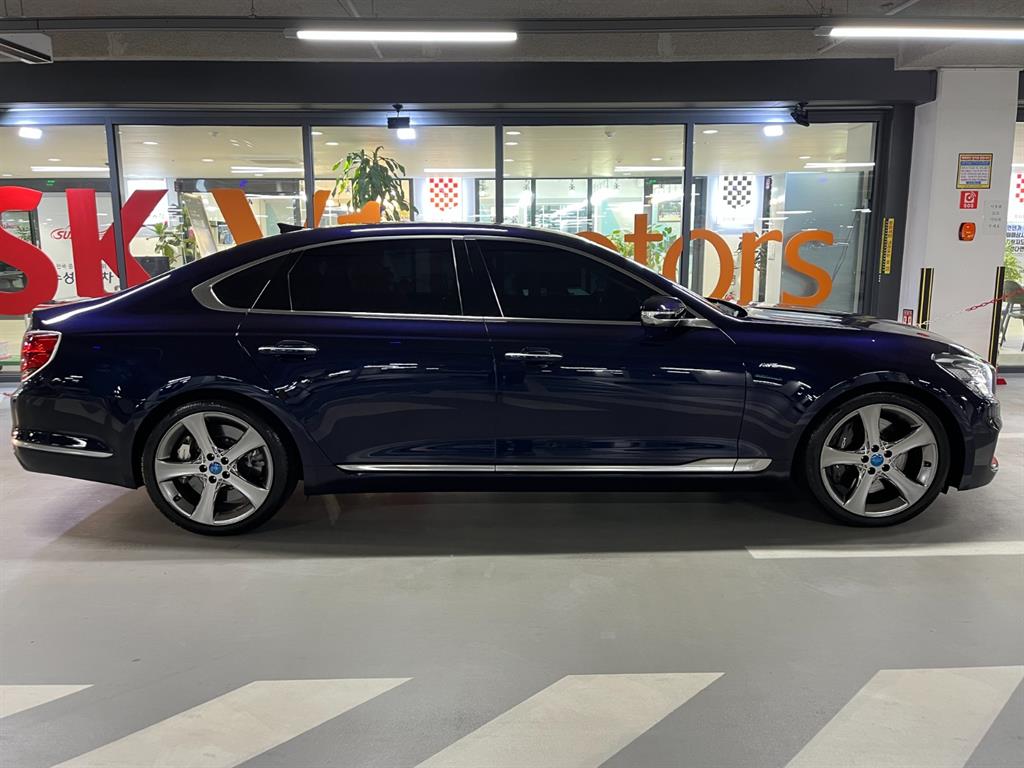 KIA K9 - Vista 3