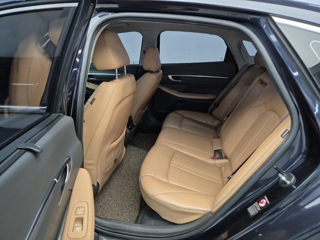 HYUNDAI Sonata - Vista 12