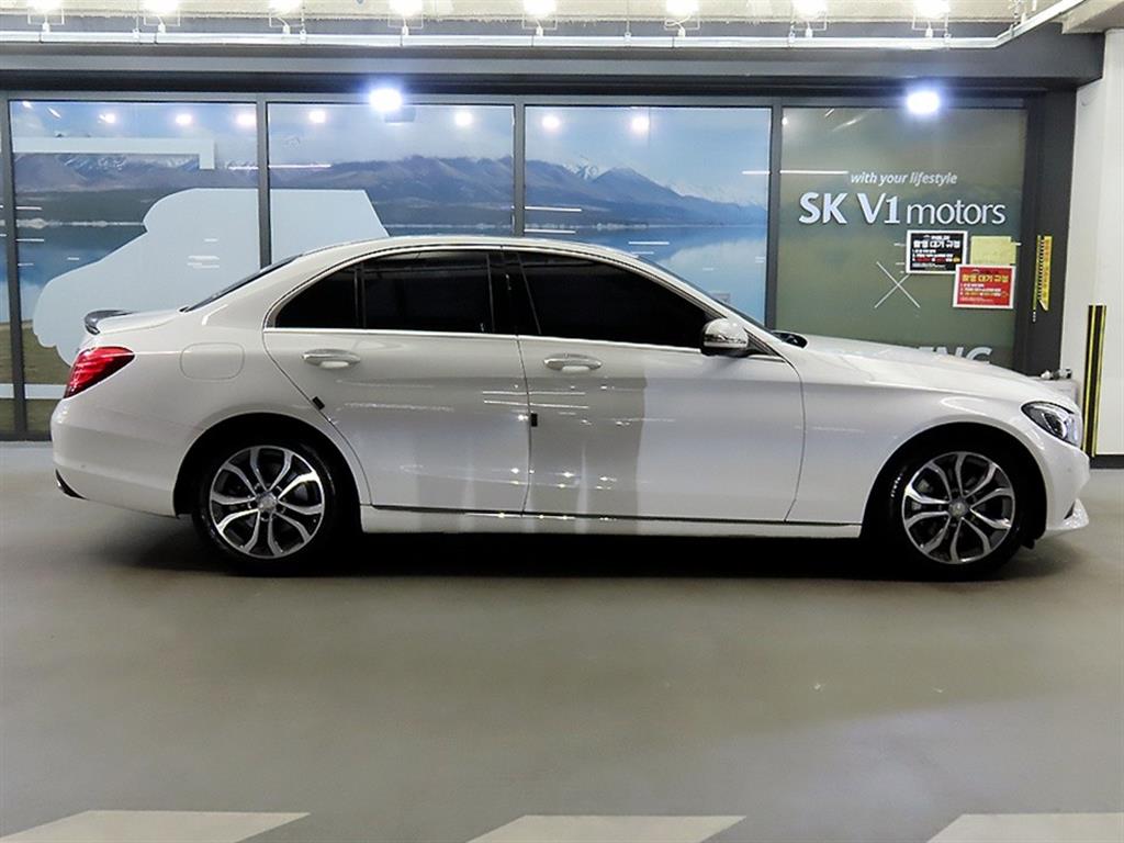 Mercedes Benz C Class - Vista 3