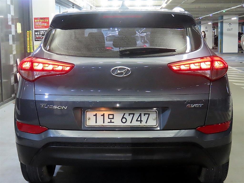 HYUNDAI Tucson - Vista 5