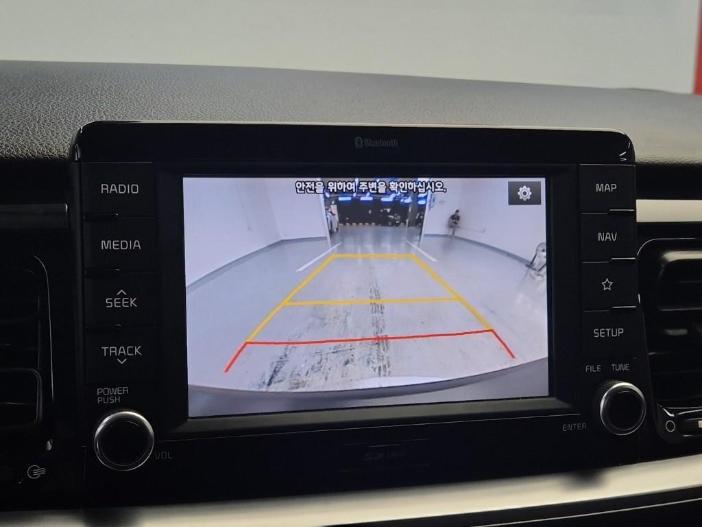 KIA Stonic - Vista 10