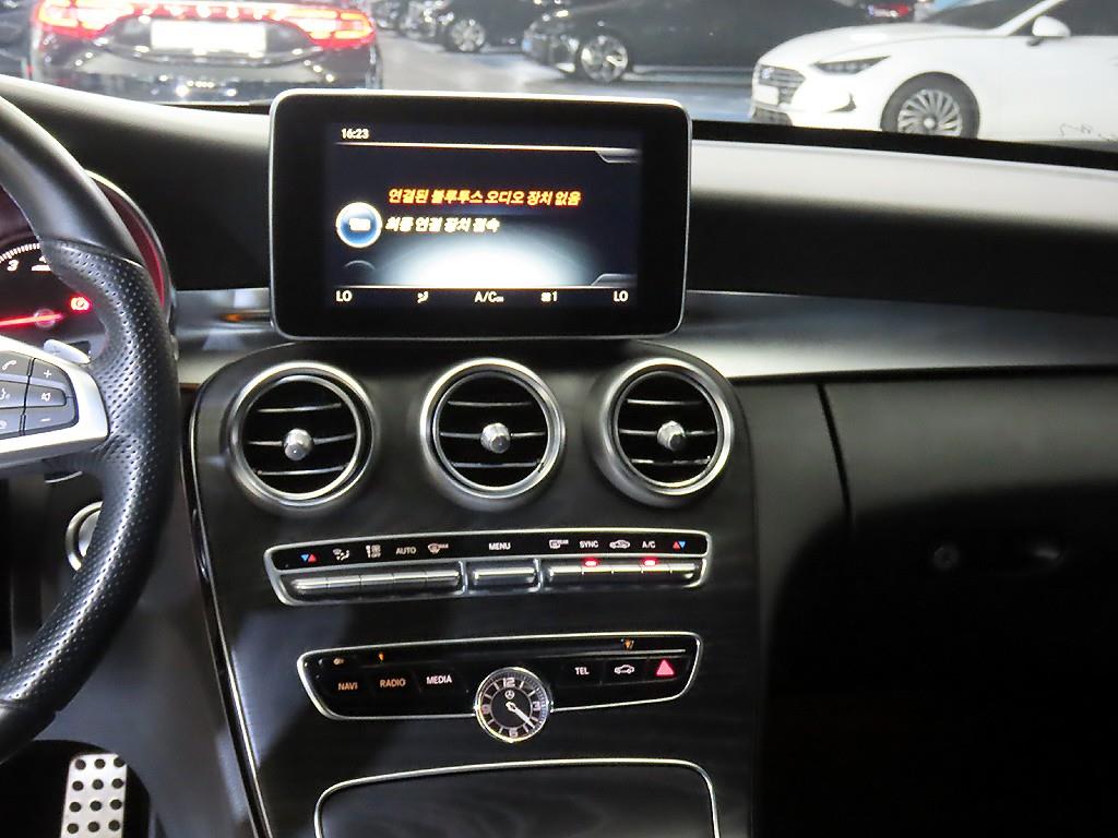 Mercedes Benz C Class - Vista 11