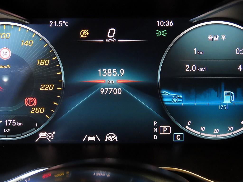 Mercedes Benz C Class - Vista 9
