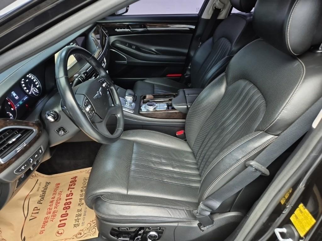 Genesis G90 - Vista 11