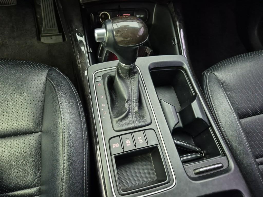 KIA Sorento - Vista 8