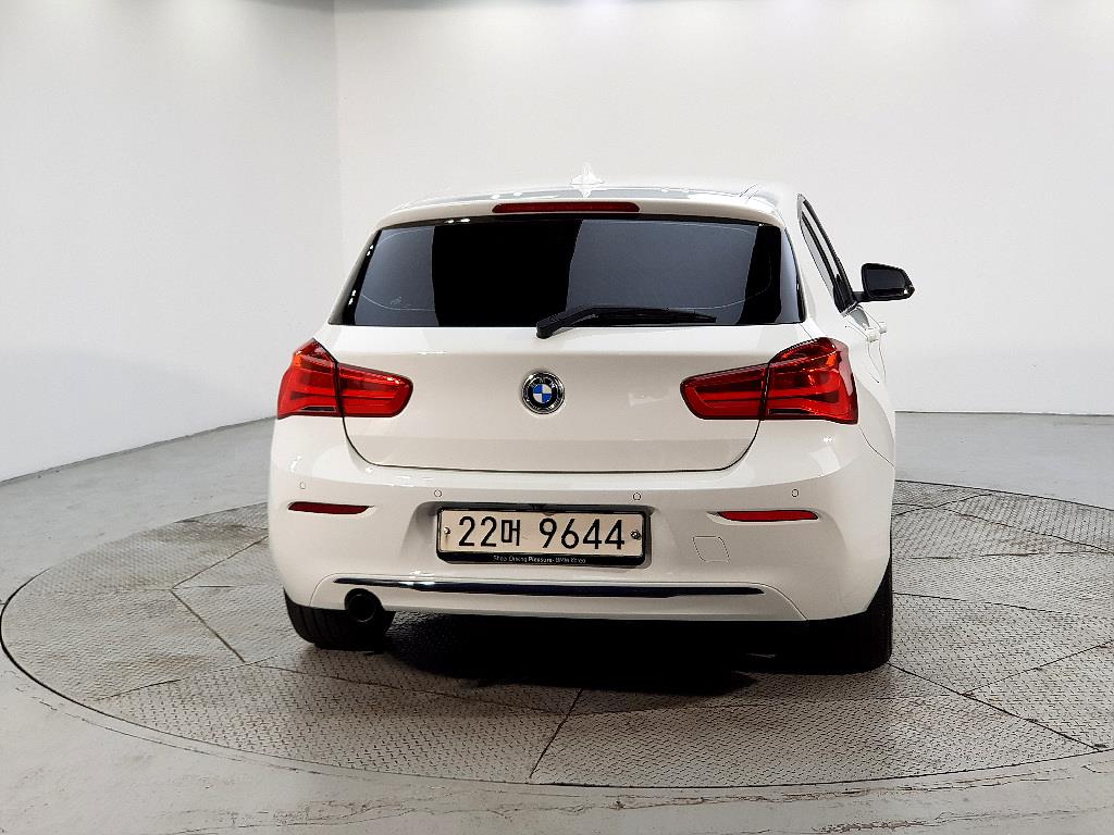 BMW 1 series - Vista 3