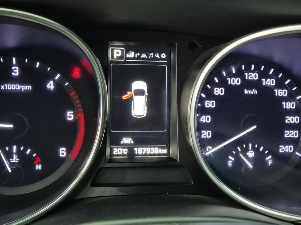 HYUNDAI Maxcruz - Vista 6