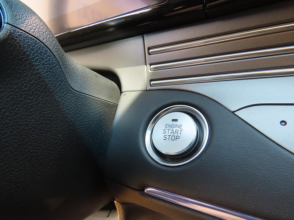 HYUNDAI Grandeur - Vista 12