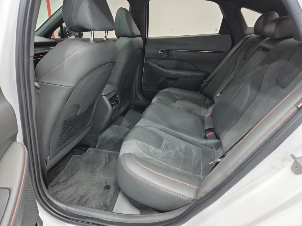 HYUNDAI Sonata - Vista 12