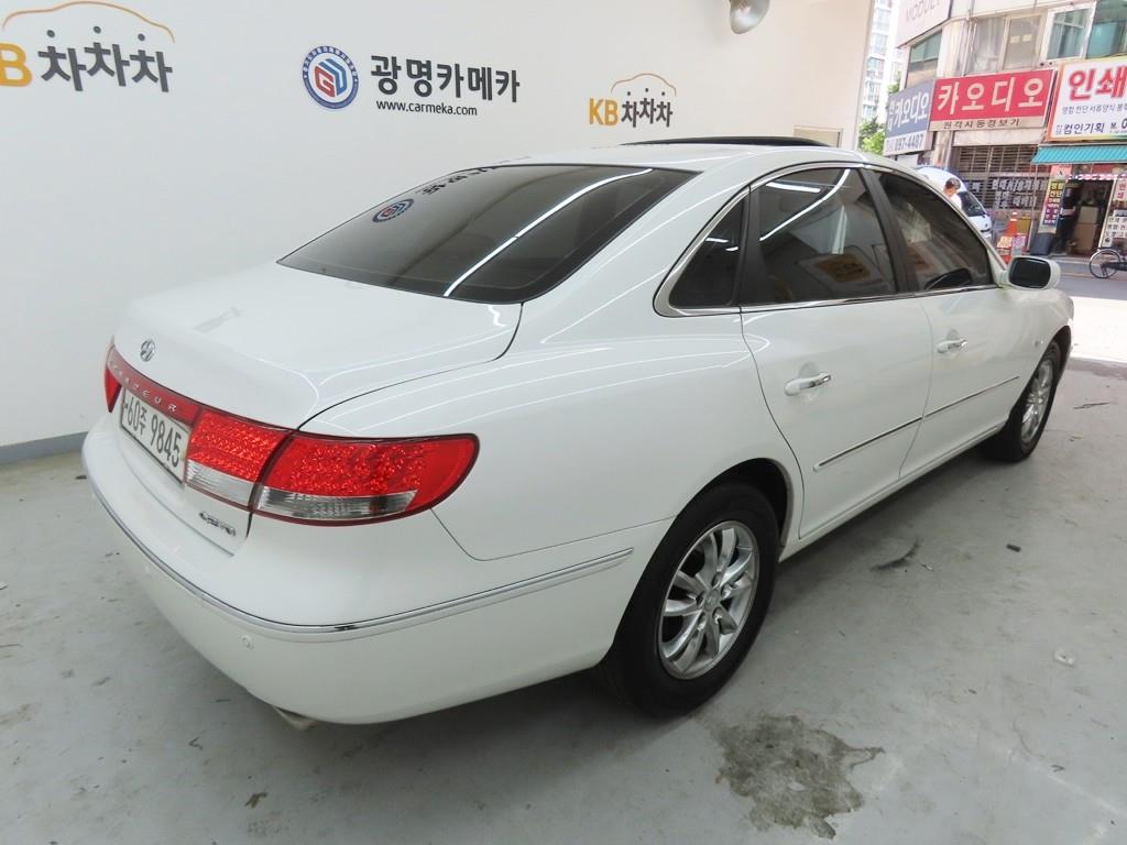 HYUNDAI Grandeur - Vista 3