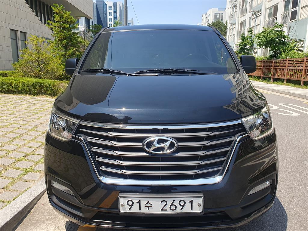 HYUNDAI Starex 2020 Negro - Importación desde Corea - HF Imports Iquique - Foto 1