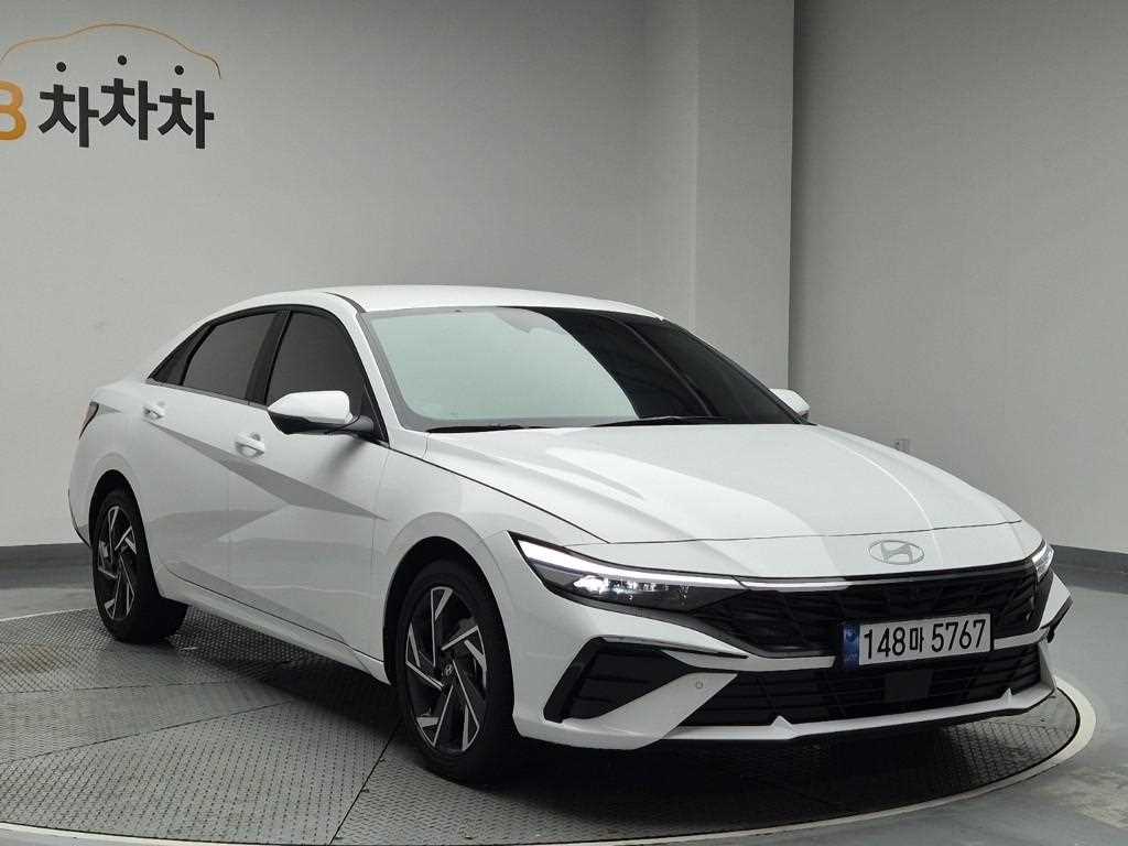 HYUNDAI Avante - Vista 4