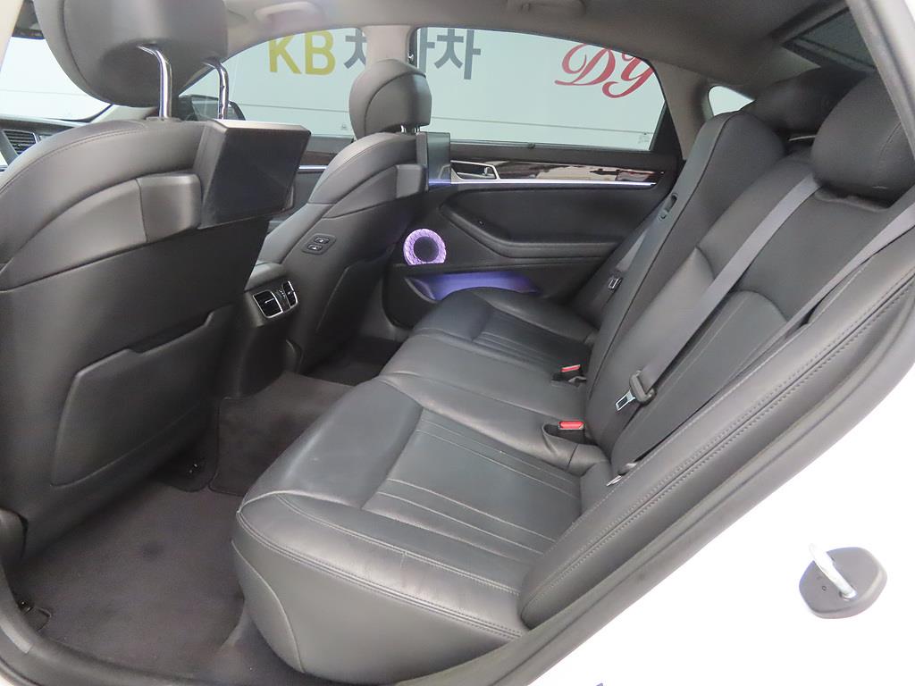 Genesis G80 - Vista 6