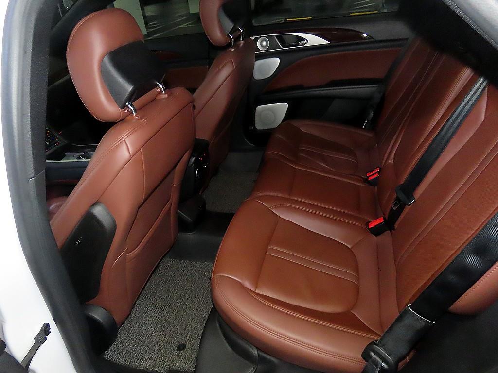 Lincoln MKZ - Vista 7