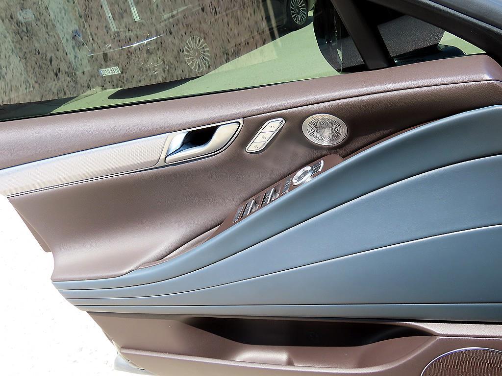 Genesis G80 - Vista 12