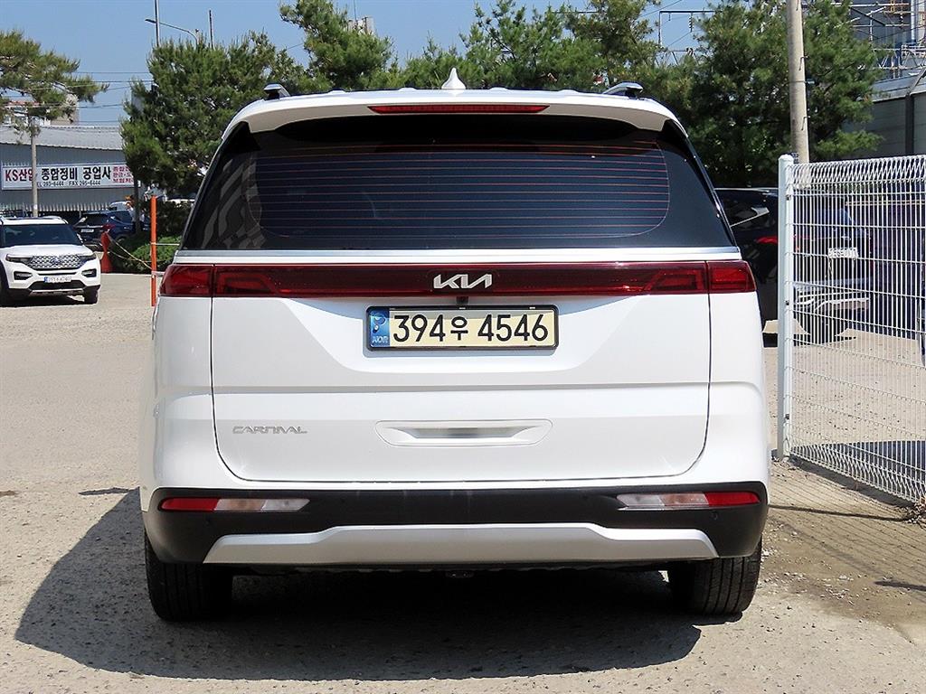 KIA Carnival - Vista 4