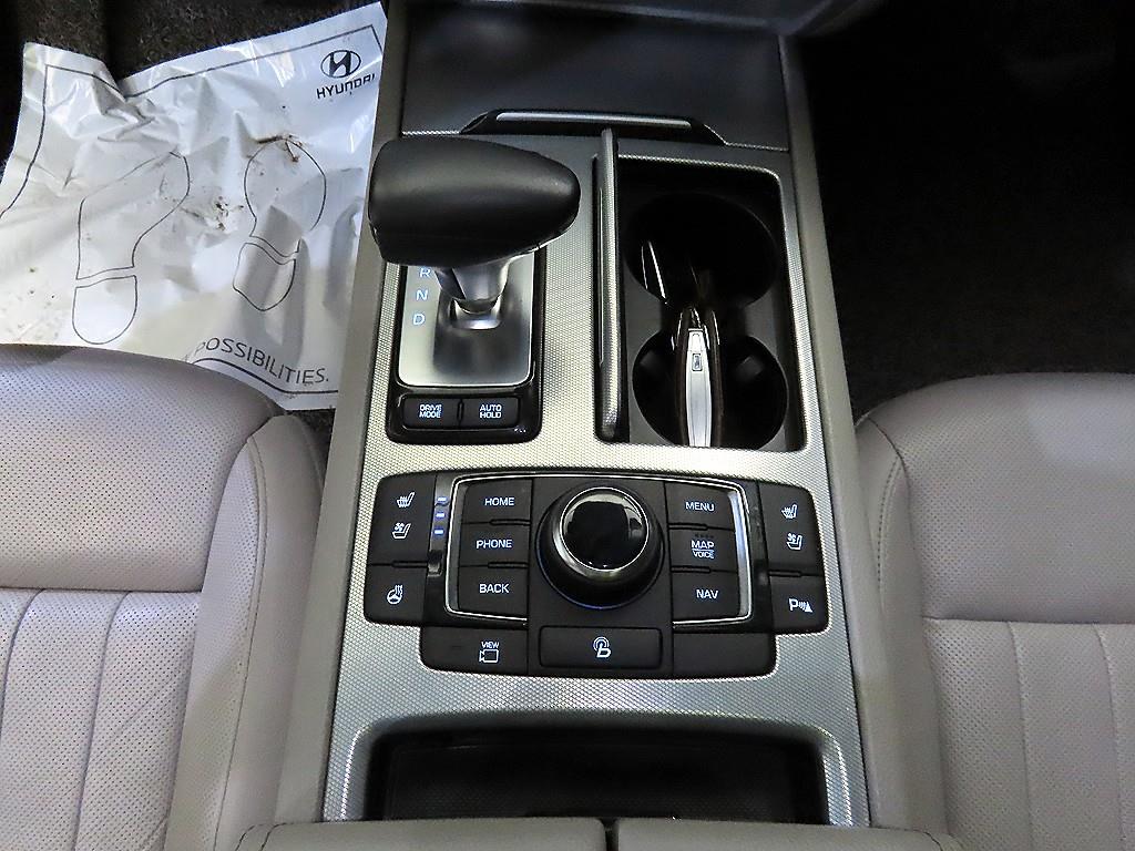 Genesis G80 - Vista 12