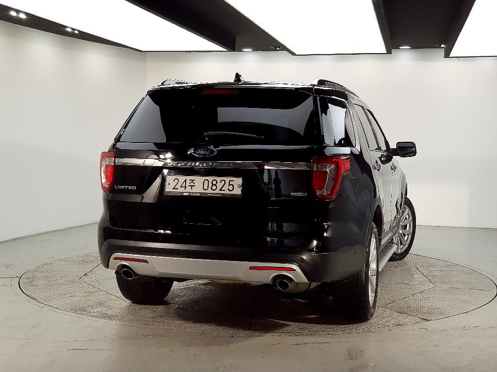 Ford Explorer - Vista 3