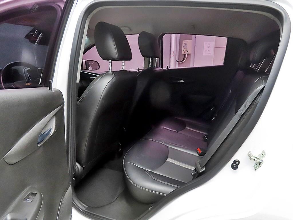 Chevrolet Spark - Vista 6