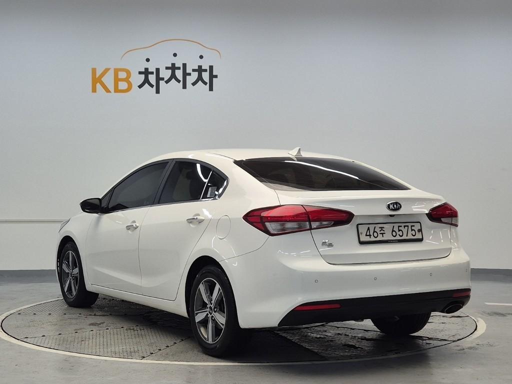 KIA K3 - Vista 2