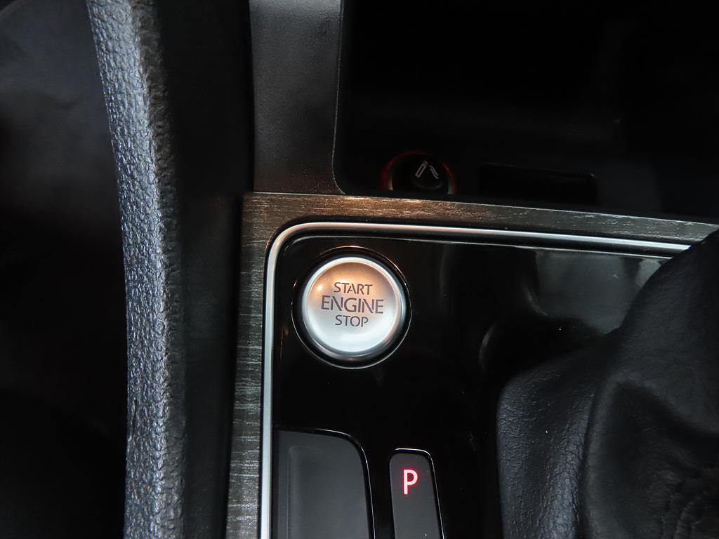 Volkswagen Passat 2018 Gris - Importación desde Corea - HF Imports Iquique - Foto 16