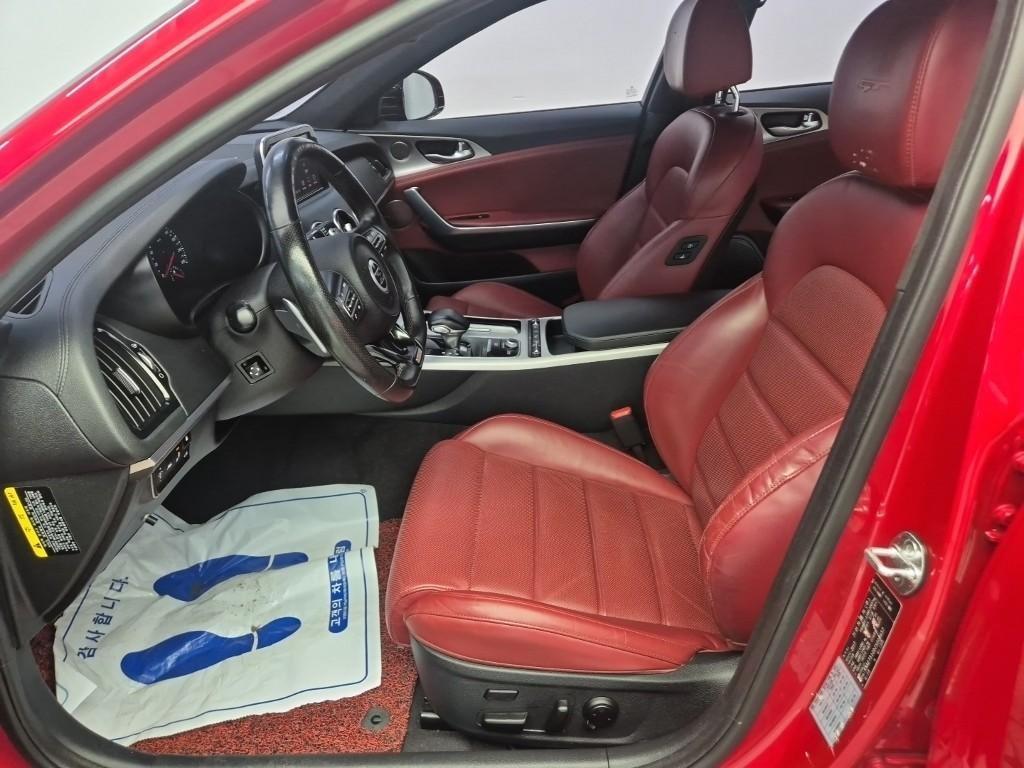 KIA Stinger - Vista 11