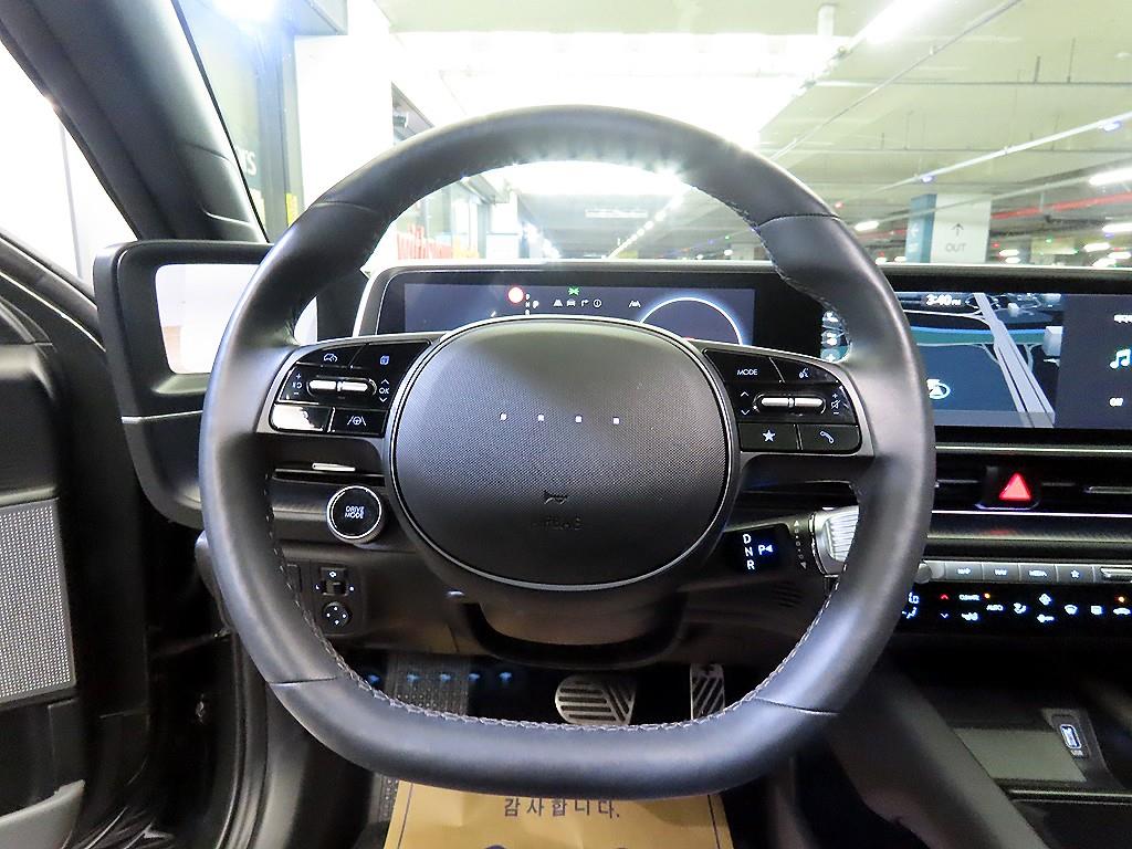 HYUNDAI Ioniq 6 - Vista 8