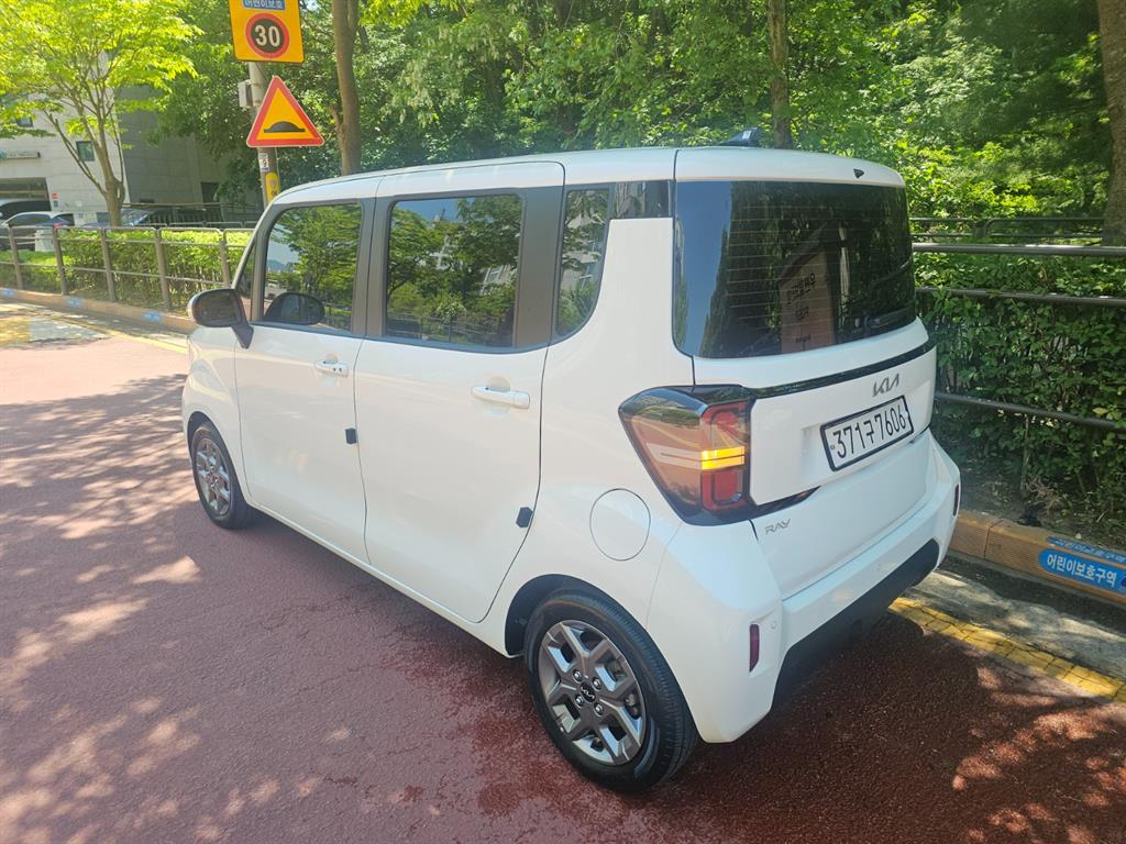 KIA Ray - Vista 5