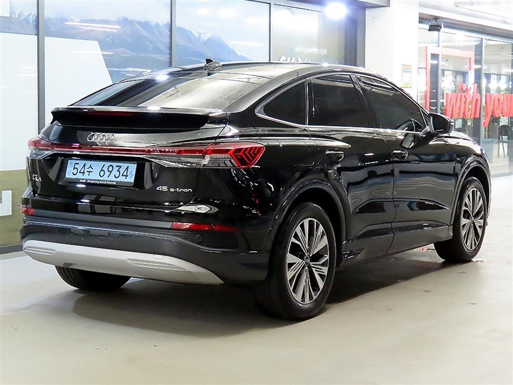 Audi Q4 - Vista 4