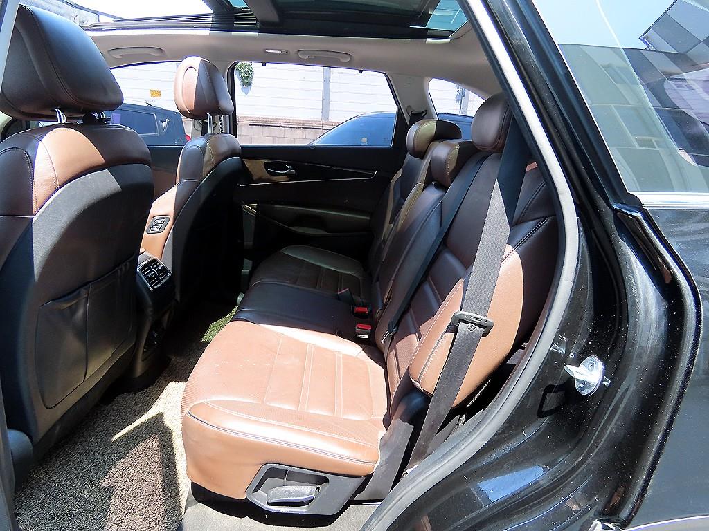 KIA Sorento - Vista 5