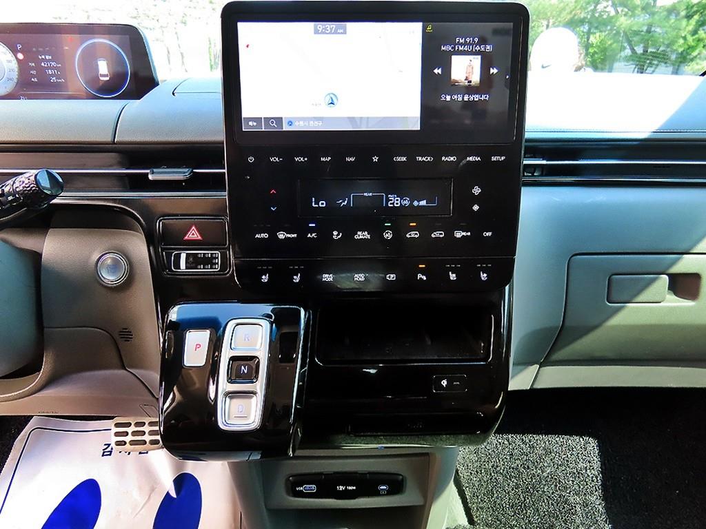 HYUNDAI Staria - Vista 12