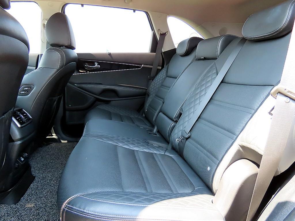 KIA Sorento - Vista 6