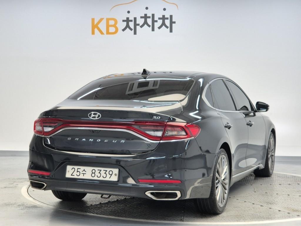 HYUNDAI Grandeur - Vista 3