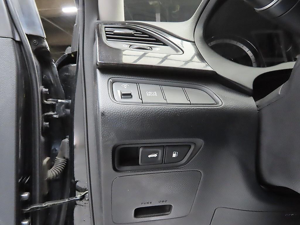 HYUNDAI Grandeur 2015 Negro - Importación desde Corea - HF Imports Iquique - Foto 13