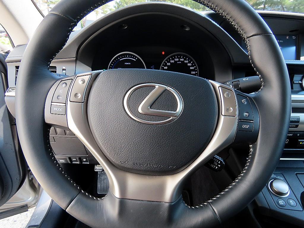 Lexus ES - Vista 8