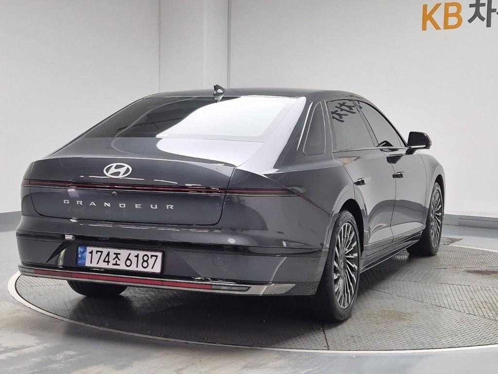 HYUNDAI Grandeur - Vista 4