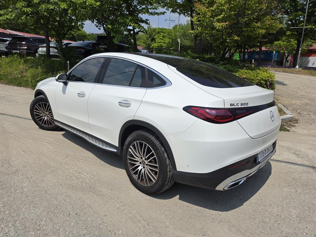 Mercedes Benz GLC Class - Vista 3