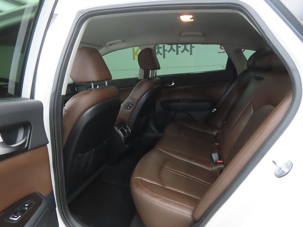 KIA K5 - Vista 6