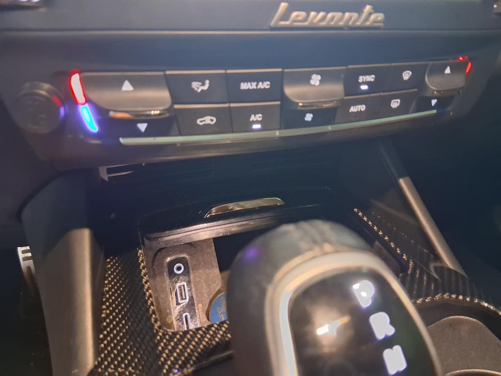 Maserati Levante 2017 Blanco - Importación desde Corea - HF Imports Iquique - Foto 13