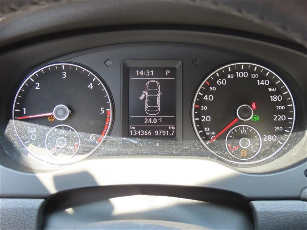 Volkswagen Jetta - Vista 9