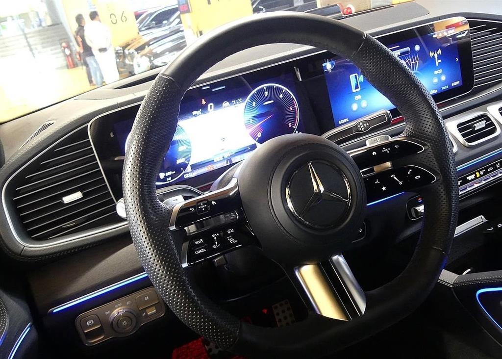 Mercedes Benz GLE Class - Vista 12