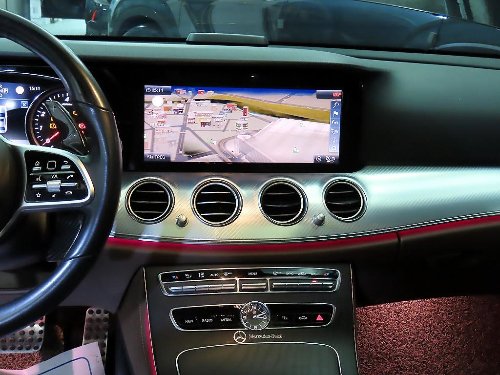 Mercedes Benz E class - Vista 11